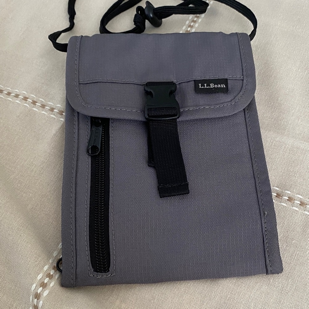 L.L. Bean Charcoal Belt Bag with Black Strap - Picture 13 of 14
